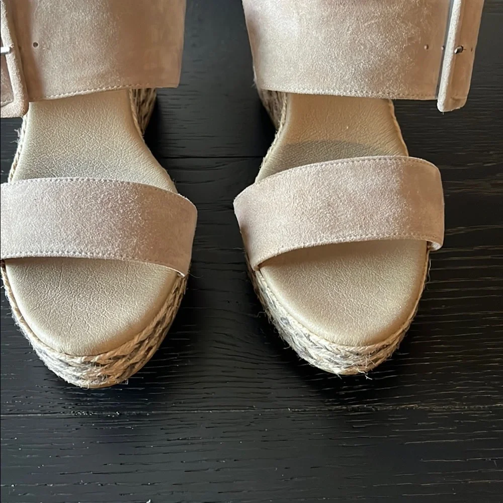 A paseart Cream Espadrilles with Adjustable‎ Straps and Cushioned Sole Size 8
